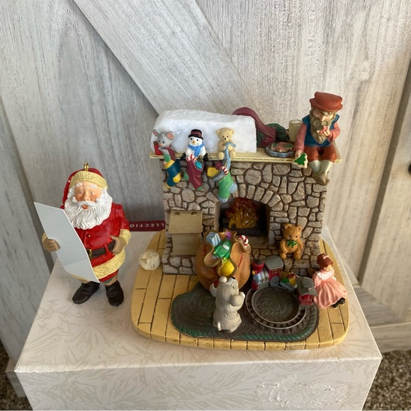 Hallmark Santas Favorite Stop Fireplace 1993 in Box 2 Signatures - Picture 4 of 9